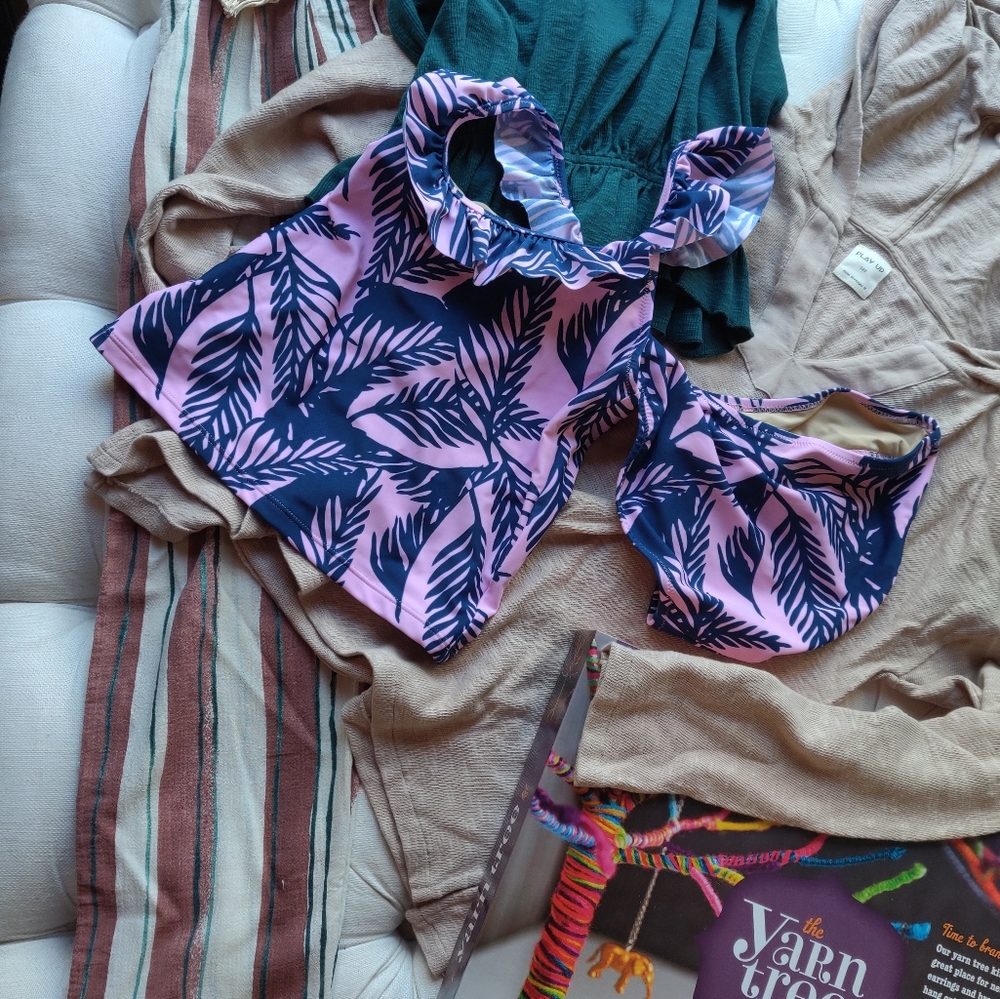 Girls size 12y gift bag